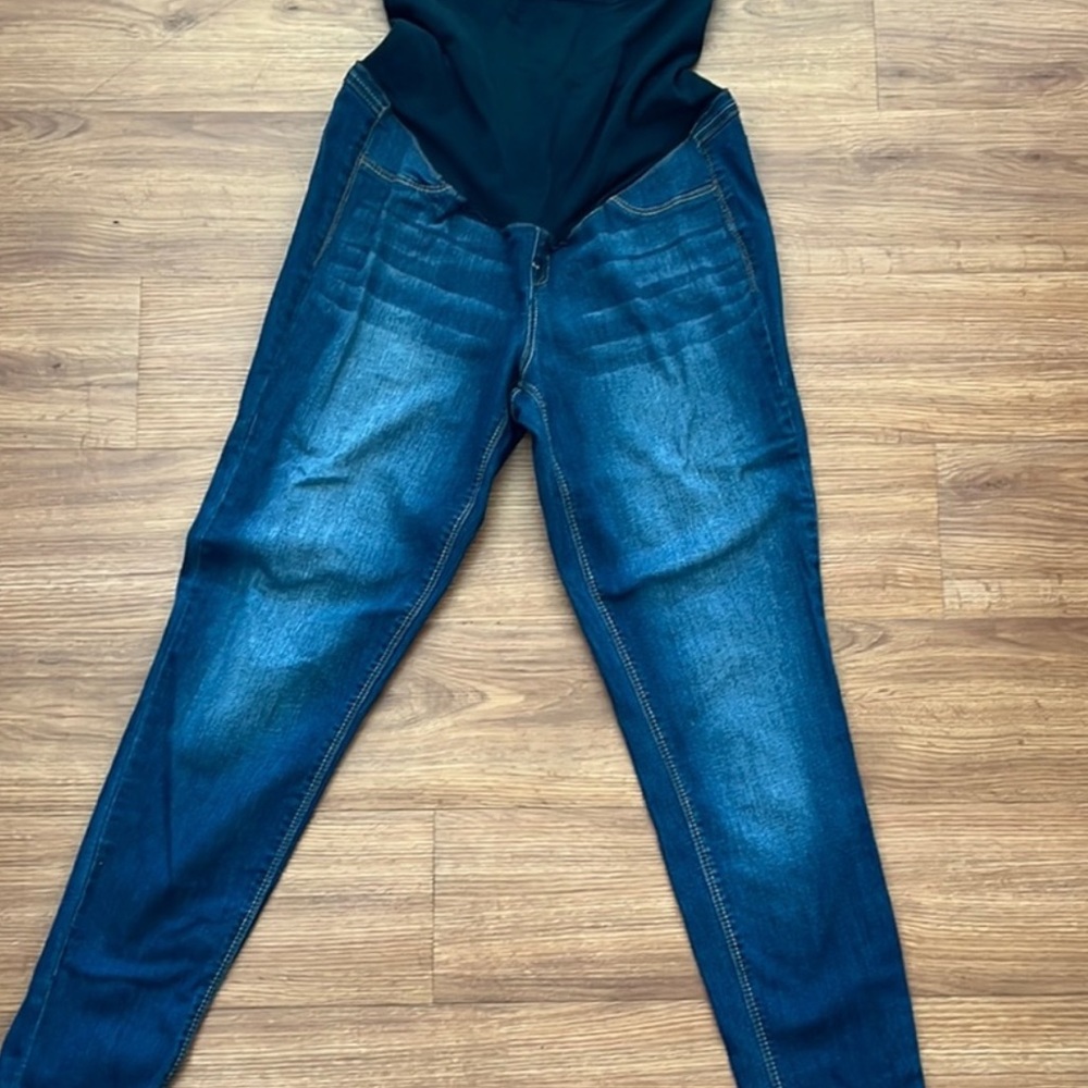 1822 DENIM maternity jeans. Size 4